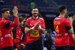 Los Hispanos arrancan de la mejor manera contra el 'coco' del grupo