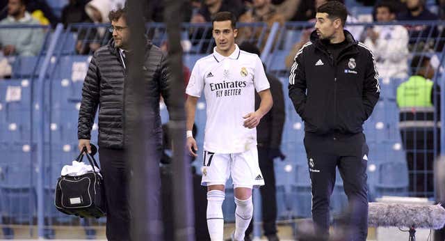 Lucas Vázquez estará un mes y medio de baja