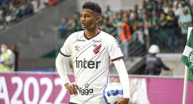 El Betis ata a Abner, al que espera en breve en Sevilla