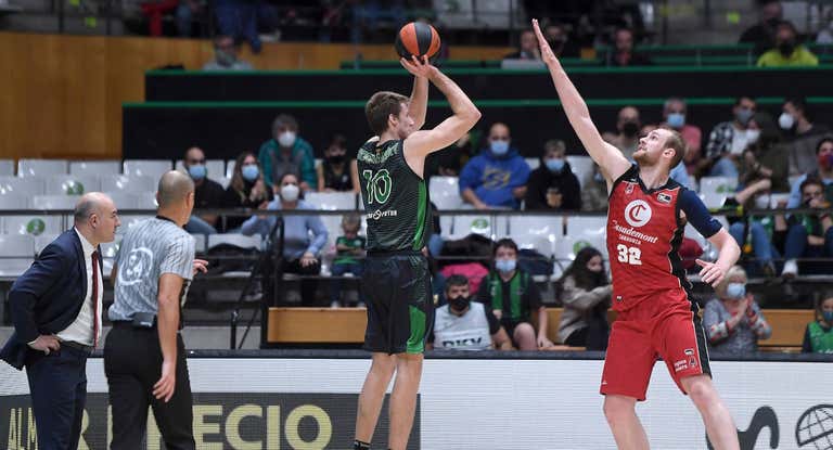 Vladimir Brodziansky en acción con el Joventut de Badalona.