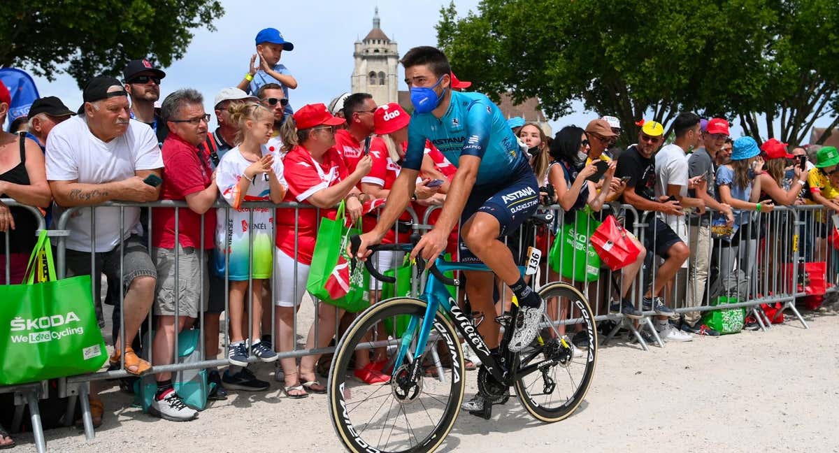 Gianni Moscon, en una salida del Tour de Francia 2022. /GETTY IMAGES / ASTANA QAZAQSTAN