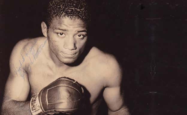 Imagen de Floyd Patterson con su autógrafo. WBC