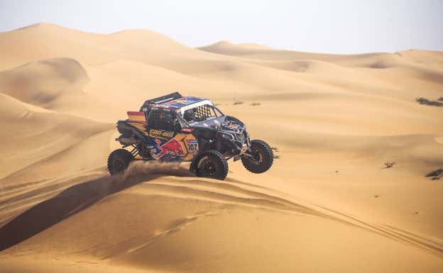 Cristina Gutiérrez y Pablo Moreno, durante una etapa del Rally Dakar 2023.  C. G.
