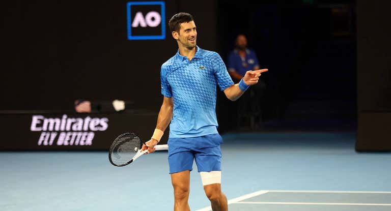 Novak Djokovic, durante su debut en el Open de Australia 2023.