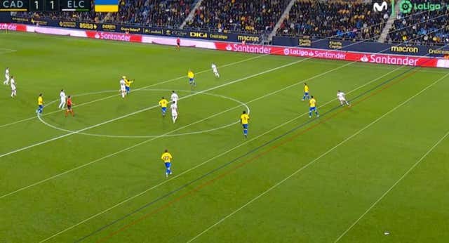 El Cádiz impugna el partido ante el Elche y solicita su reanudación a partir del minuto 81