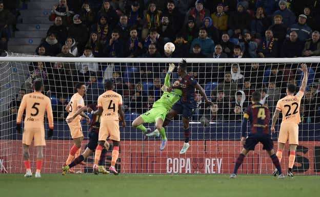 Morata y Llorente ponen gol a la Copa