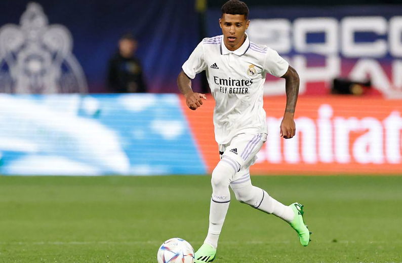 Así juega Vinicius Tobias: un superdotado físico con aire a Cancelo