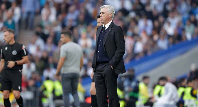 Las desconexiones defensivas preocupan a Ancelotti