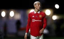 Adiós a las lesiones: Mateo Mejía vuelve a sonreír en el Manchester United