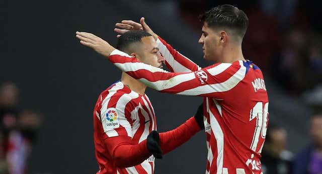 Memphis Depay activa el instinto goleador de Morata y Griezmann