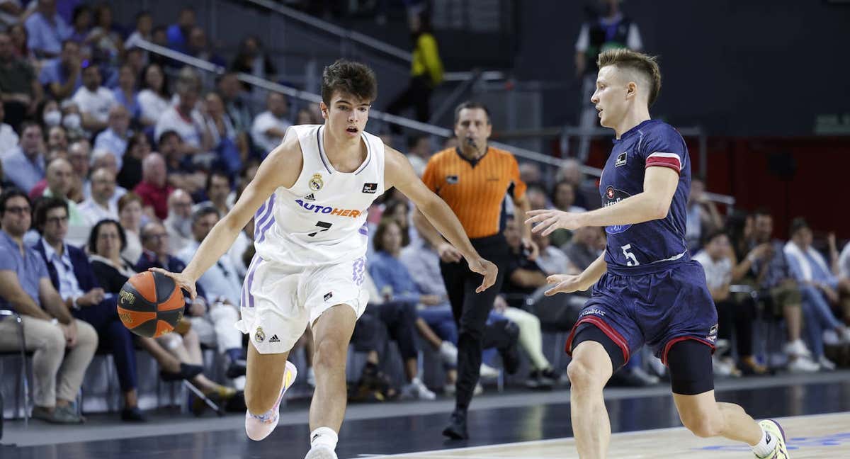 Hugo González el día de su estreno ante Obradoiro./ACB Media