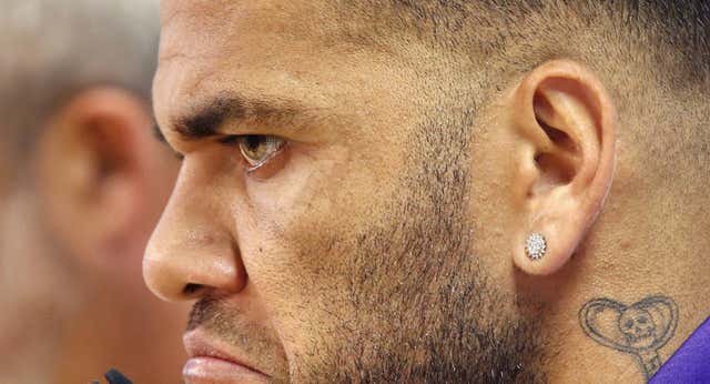 Más testigos contra Dani Alves, que contrata al abogado de Messi para llevar su defensa
