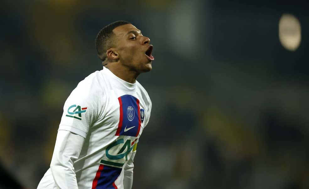 Mbappé es un huracán: cinco goles y mete al PSG en octavos de Copa