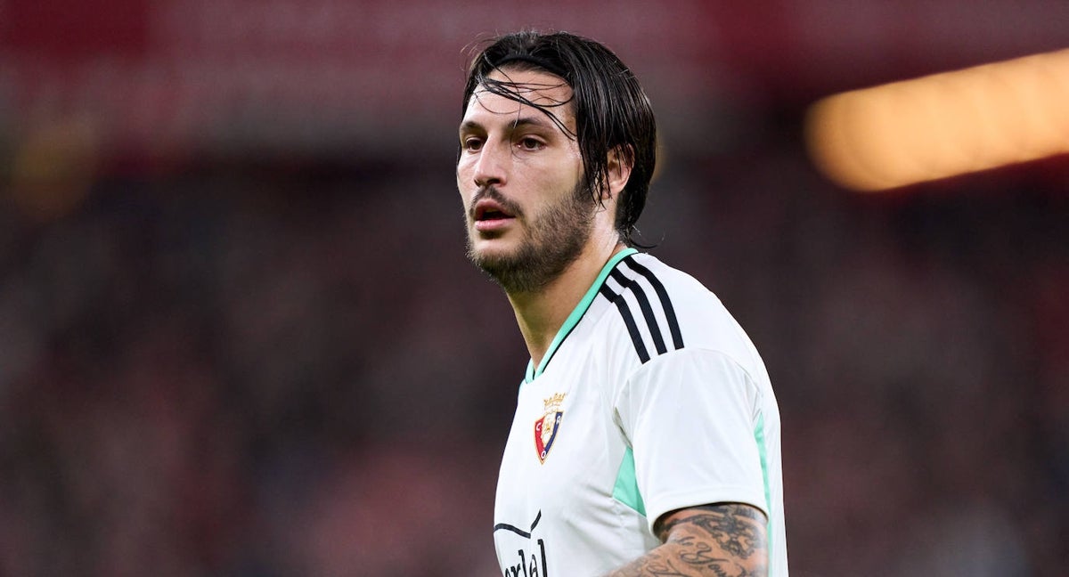 Juan Cruz durante el partido de esta temporada en San Mamés.