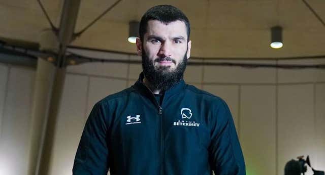 Beterbiev, ante Yarde y la necesidad de un indiscutido