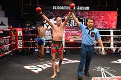 Carlos Coello toma el último templo del muay thai tailandés