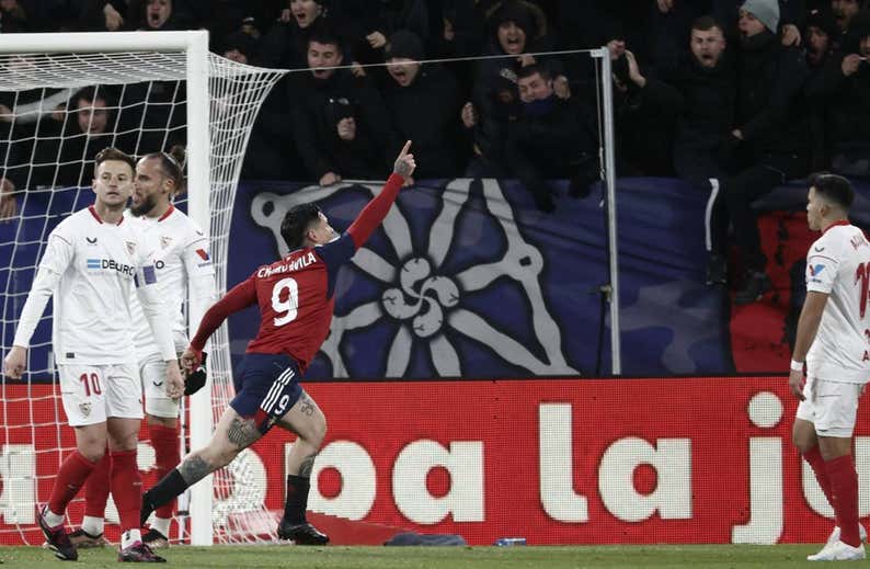 Chimy y Abde prenden Pamplona y congelan al Sevilla