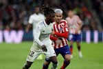 Camavinga se 'disfraza' de Lizarazu ante el problema del Real Madrid en los laterales