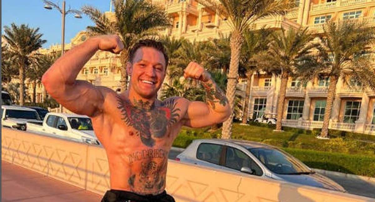 Connor McGregor durante un entrenamiento en bicicleta./Instagram