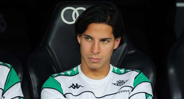 Diego Lainez ya está en México para firmar su cesión a Tigres