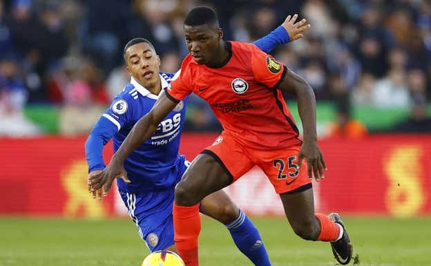 Caicedo, en un choque ante el Leicester.  REUTERS