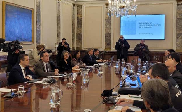 La Comisión Antiviolencia, reunida.