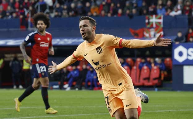 Saúl celebra su gol en El Sadar. REUTERS