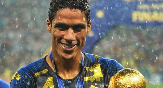 Raphael Varane deja la selección francesa