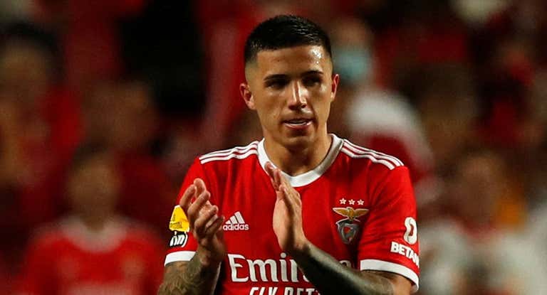 Enzo Fernández, en un partido con el Benfica.