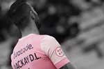 Ian Mackay, el portero del Deportivo que siempre juega de rosa por el cáncer