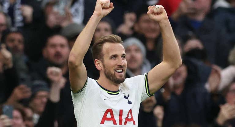 Kane celebra su gol 200 en Premier con el Tottenham.