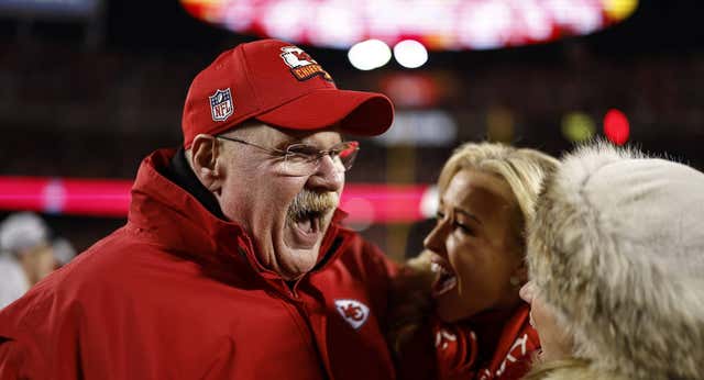 Andy Reid, el loco de las cheeseburger que protagoniza la Super Bowl