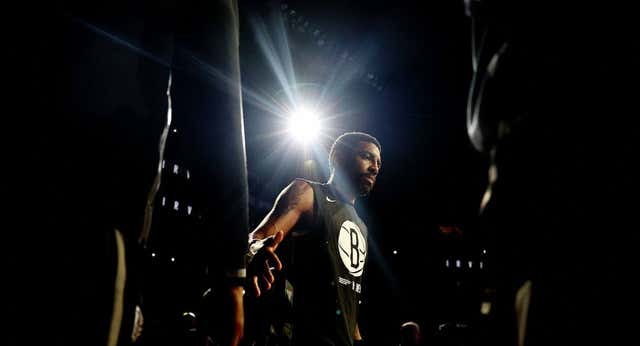 ¡Kyrie, deja de botar!