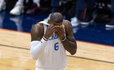 LeBron James muestra su decepción por haber dejado escapar a Kyrie Irving en el mercado