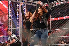 Lita reaparece en WWE Raw para ayudar a Becky Lynch