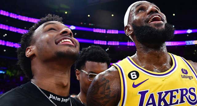 Jugar con su hijo y un quinto anillo en honor a Kobe: los siguientes retos de LeBron James