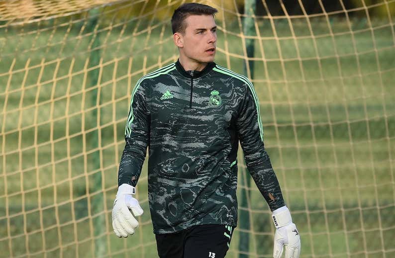 Escaparate (y mimos) para Lunin tras el palo de la Copa