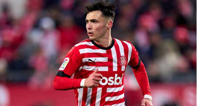 Arnau Martínez sigue en el radar del Atlético