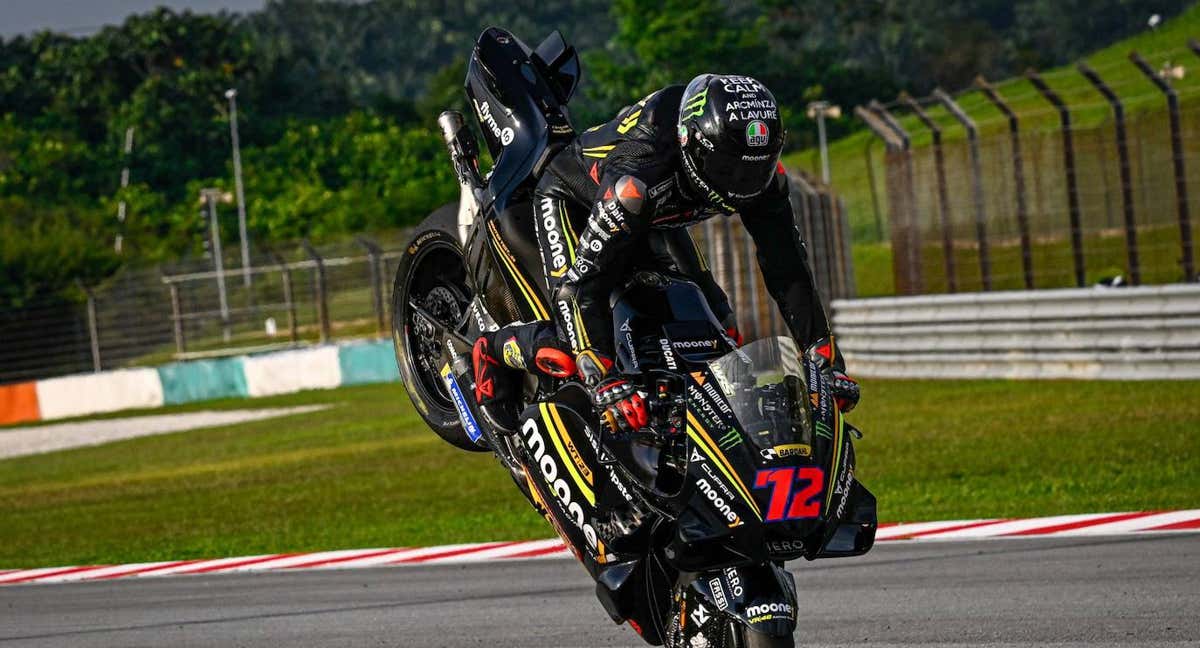 Marco Bezzecchi, durante el primer día del test de Sepang.