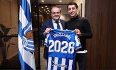 Oyarzabal será 'txuri urdin' hasta 2028: una renovación que vale su peso en oro