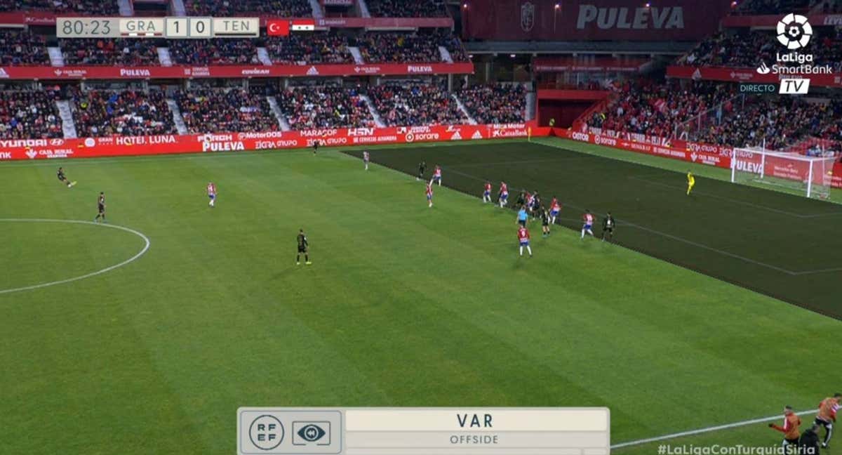 Imagen VAR del fuera de juego en el gol anulado a Elady./Captura LaLigaSmartBankTV