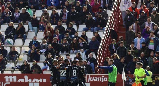 Alta tensión en el Málaga: N’Diaye y Reina se encaran con la afición