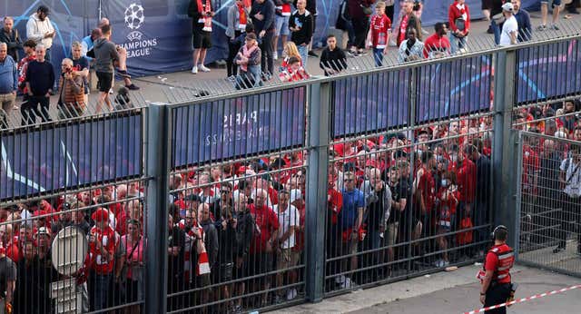Un informe independiente culpa a UEFA, Policía y Federación Francesa por los incidentes en la final de París