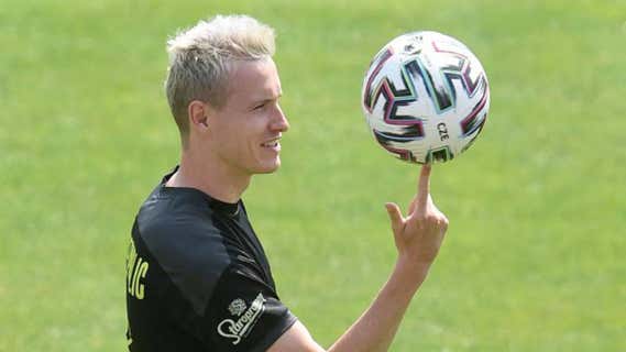 Jakub Jankto, con la selección checa en un entrenamiento. /AFP
