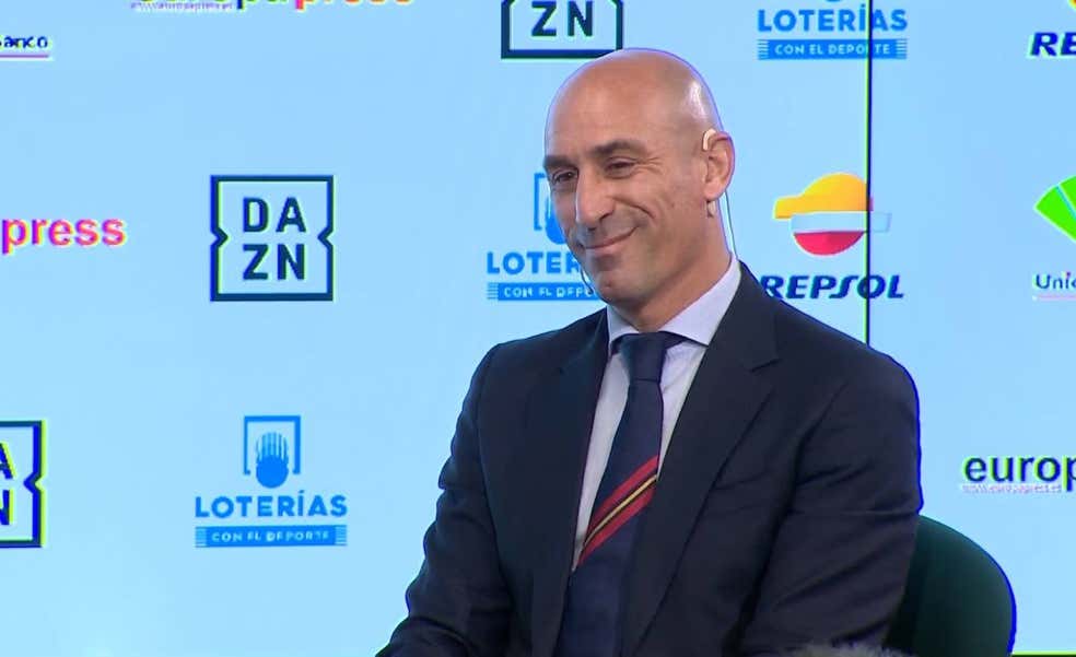 Luis Rubiales: «Queremos a futbolistas comprometidos con la Selección, no a los que quieran ir a un Mundial o a una Eurocopa»