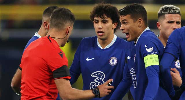 El Chelsea no gana fuera y el Benfica continúa su racha triunfal
