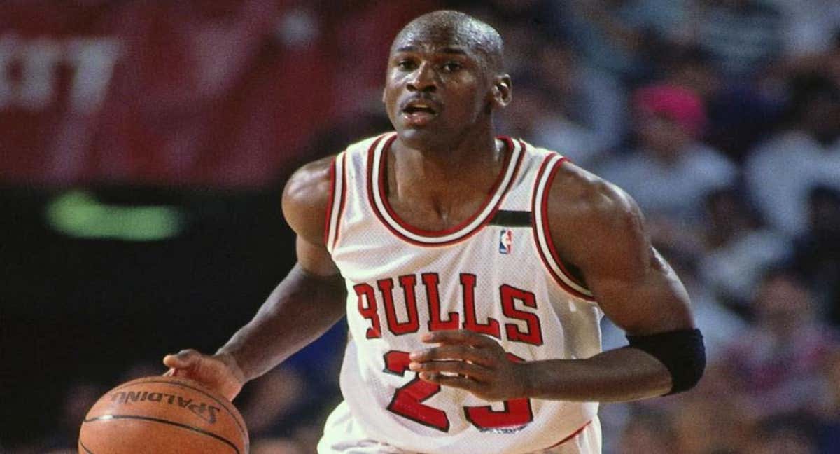 Michael Jordan durante un partido con los Bulls.
