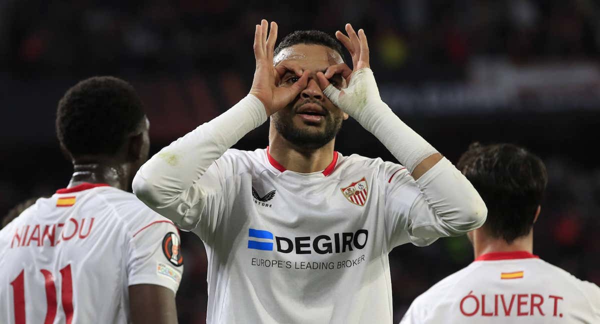 En-Nesyri celebra su gol ante el PSV./EFE