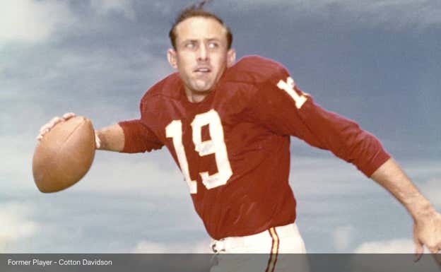 Fotografía del jugador fallecido de los Dallas Texans Cotton Davidson. ARCHIVO DE LOS KANSAS CITY CHIEFS (VÍA MALDITA.ES)