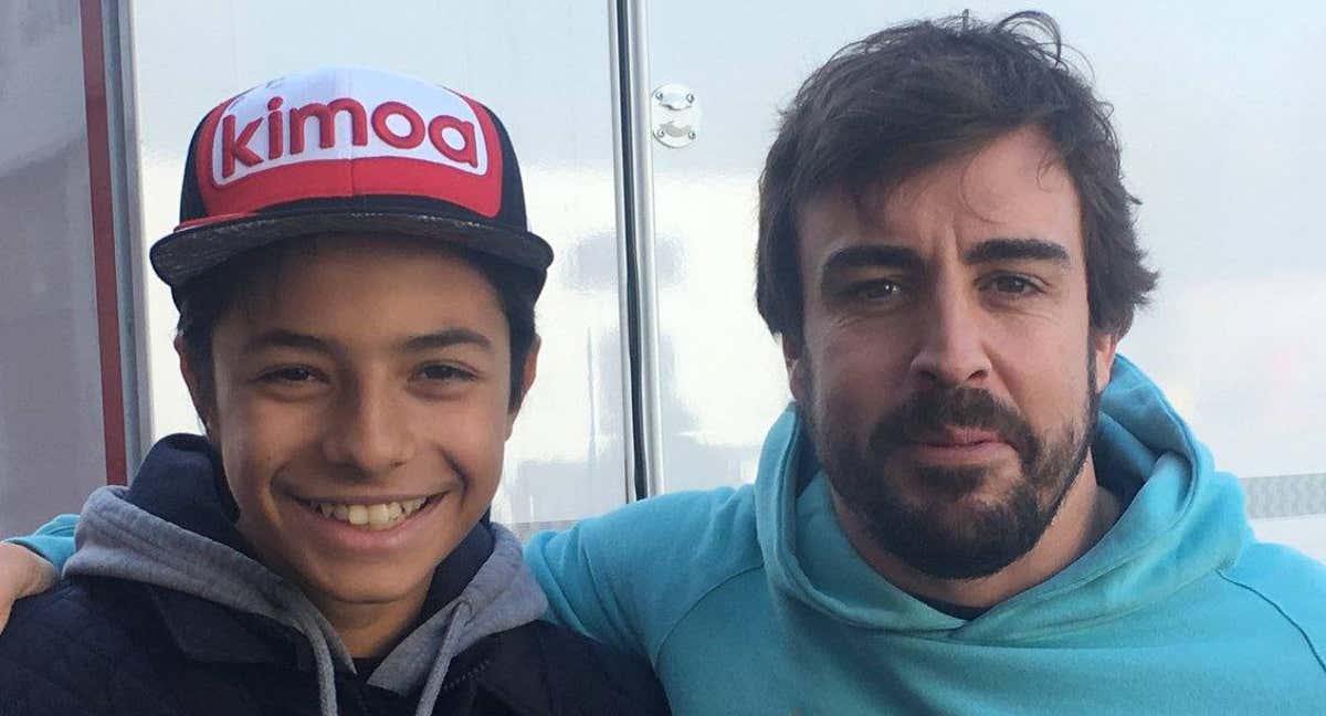 Pepe Martí, a la izquierda, junto a Fernando Alonso en una imagen de 2020. /PEPE MARTÍ